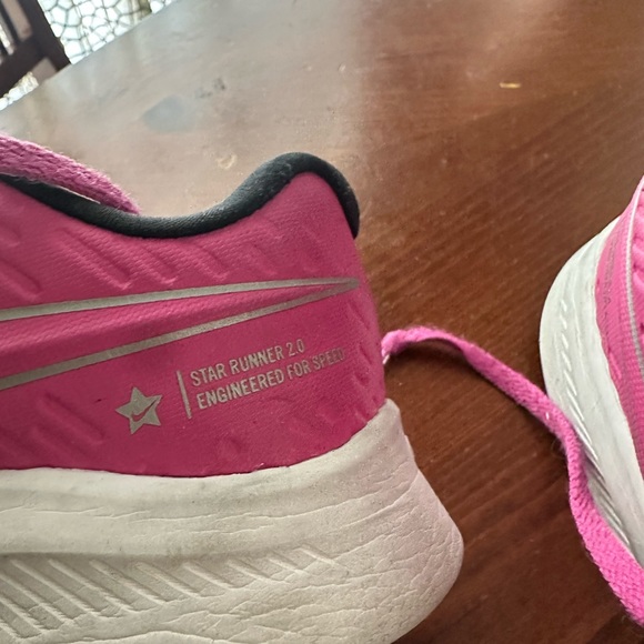 Purple/Pink Nike Running Shoes - Picture 5 of 10